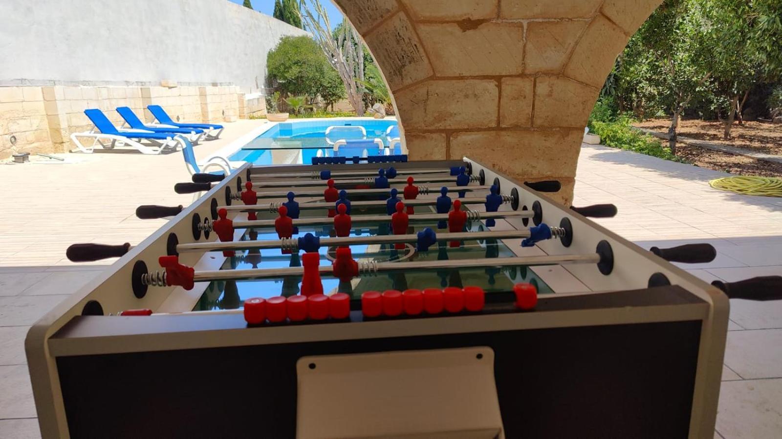 Stunning Villa With Pool, Table Tennis, Table Soccer And A Pool Table Naxxar Exterior foto